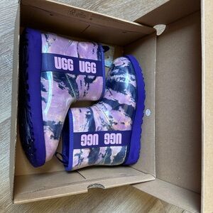 UGG Womens Lavender and Purple Fur lined Marbled Boots